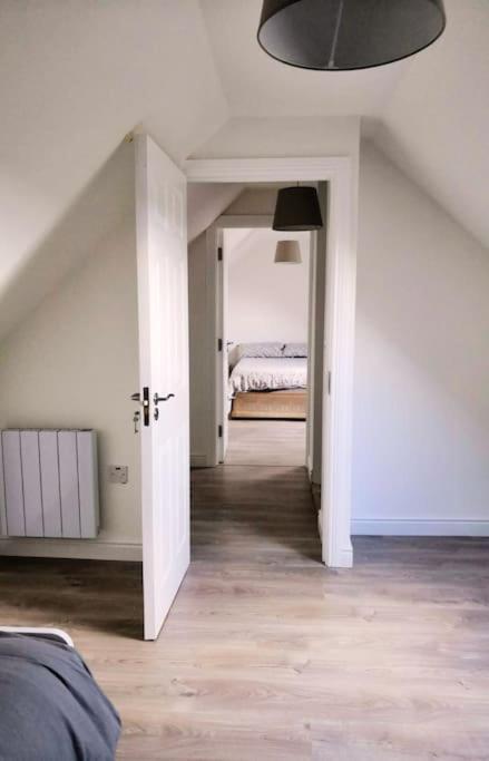 Apartment Secluded Modern *